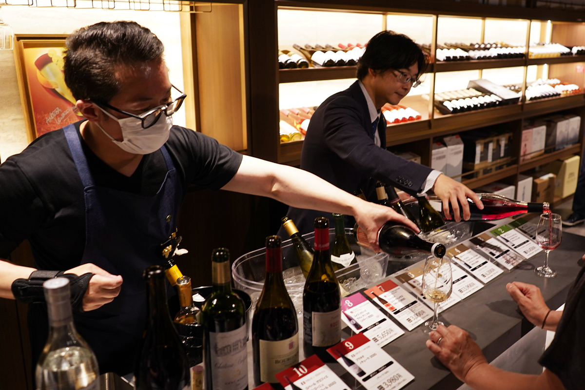 ワインショップフジ 試飲即売会の様子