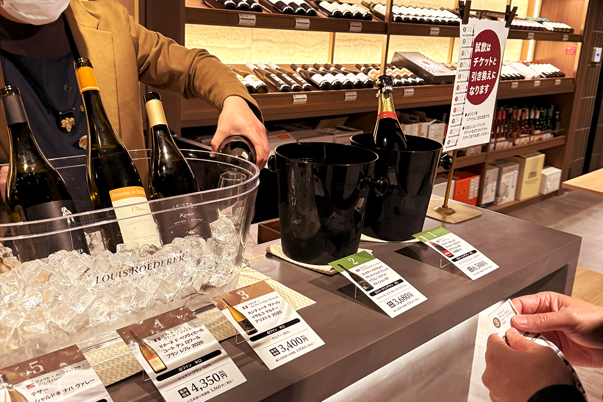 ワインショップフジ 試飲即売会の様子