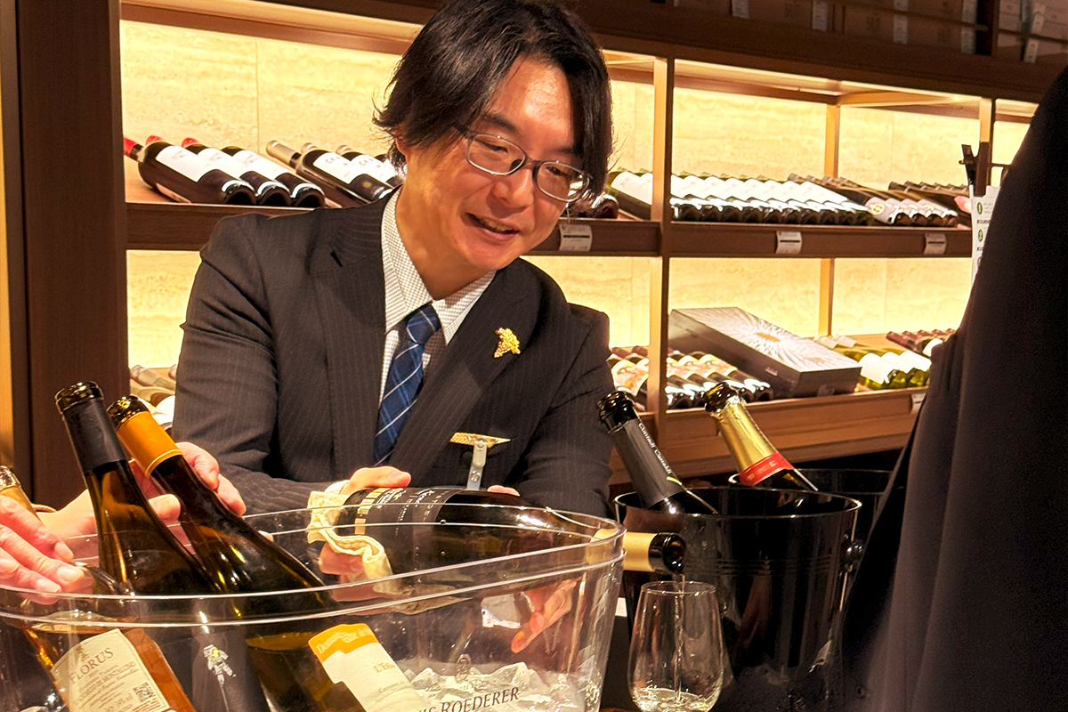ワインショップフジ 試飲即売会の様子