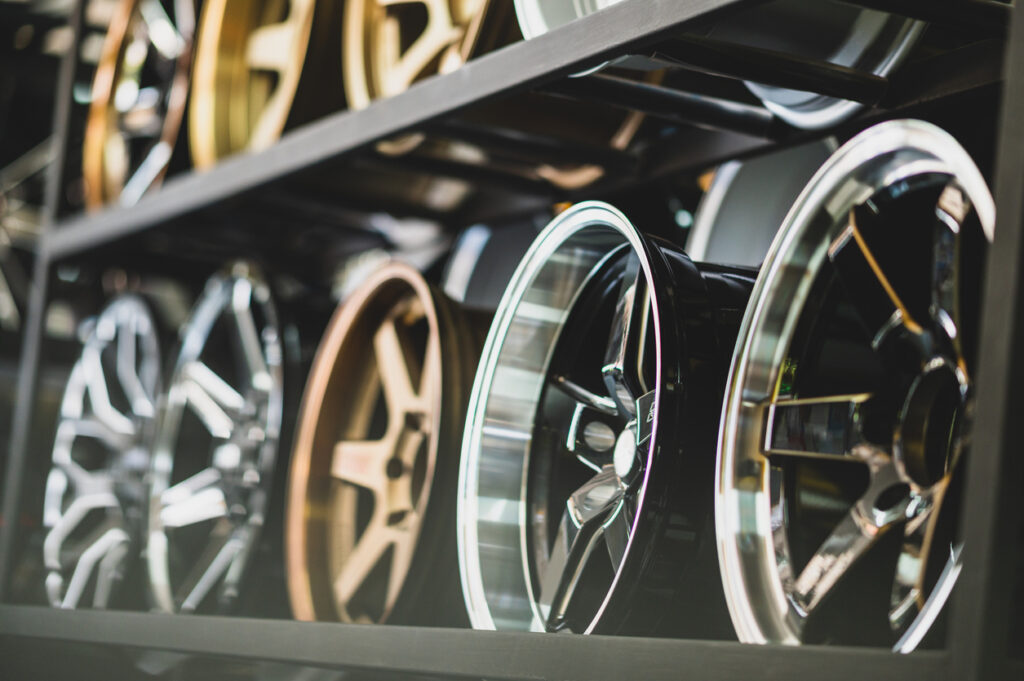 Alloy car racks, equipment rack at car repair service