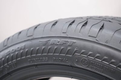 ランフラットタイヤとは？寿命やメリット、デメリットを徹底紹介！