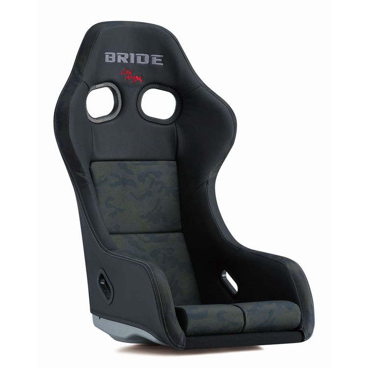 ZETAGHOST FRP製シルバーシェル グリーンカモフラージュ フルバケットシート BRIDEのフルバケットシート定番モデルZETAIVをベースに、カモフラージュ柄を背面までカバーしたアグレッシブモデル BRIDEの技術とノウハウを集結し大きく進化したZETAシリーズ。 BRIDE