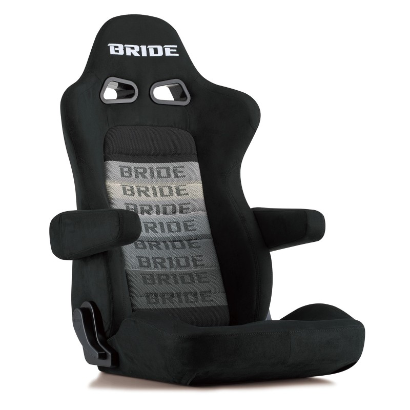 EUROSTERII CRUZ グラデーションロゴBE リクライニングシート バックレストに便利なポケットを装備し、ヘッドレスト後面には存在感を示す「BRIDE」の刺繍が入り アームレストは別売になります。 BRIDE