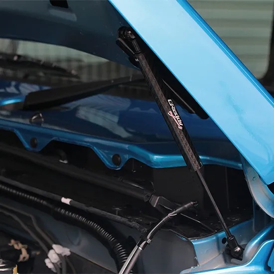 トラスト GReddy エンジンフードリフター 車種：ジムニーシエラ (JIMNY SIERRA) 年式：2018/07- 型式：JB74W 純正ボンネット用 TRUST