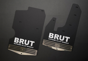 後期型 デリカ D:5専用 BRUT マッドフラップ ブラック マッドフラップ前後左右各 1 枚 / 取り付け部品一式 （フラップ素材 3mm 厚エチレン酢酸ビニル EVA ） 2019年2月以降発売ディーゼル車用 TRISTAR 