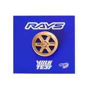 TE37 30TH RAYS x LEEN CUSTOMSコラボ ピンバッジ TE37OG TE37SAGA S+ 本体サイズ: 約30mm × 30mm 製法：ソフトエナメル  金属仕上げ：ブラックダイメタル ダブルブラックラバーピンクラッチ RAYS 