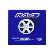 TE37 30TH RAYS x LEEN CUSTOMSコラボ ピンバッジ TE37 30TH TE37SAGA S+ 本体サイズ: 約30mm × 30mm 製法：ソフトエナメル  金属仕上げ：ブラックダイメタル ダブルブラックラバーピンクラッチ RAYS 