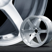 RAYS OFFICIAL VOLK RACING TE37SAGA SP 1/4 SCALE BRUSHED ホイール参考サイズ：18×11J +13 FACE 5 素材：アルミ モデル：VOLK RACING TE37SAGA SPLUS 日本製 RAYS 