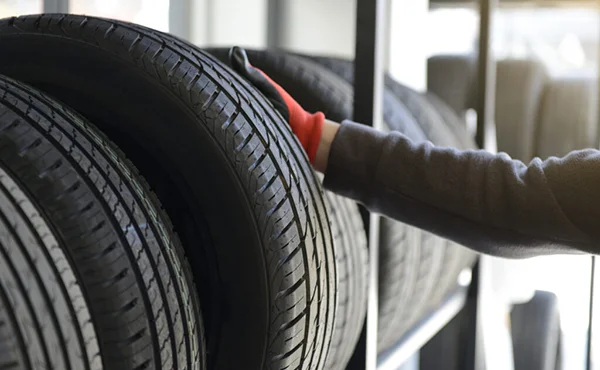 タイヤの選び方を押さえよう!種類・車種別