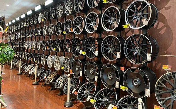 タイヤの速度記号とは?意味・選び方とリスクを初心者向けに解説