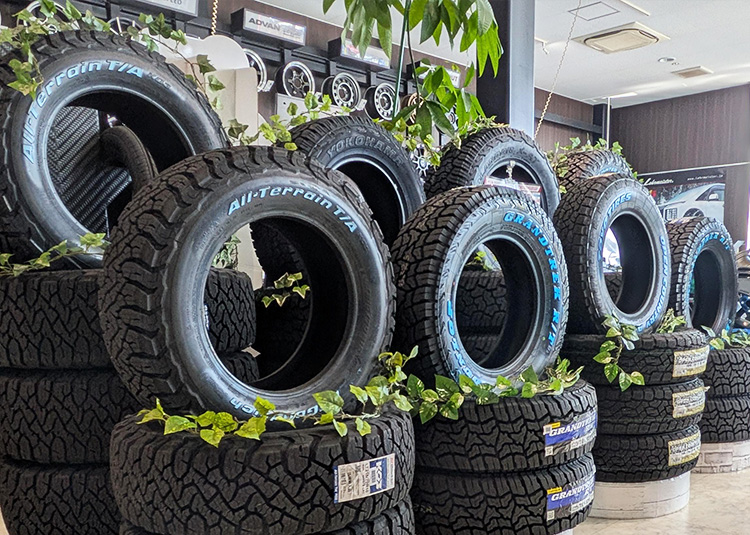 オフロード系タイヤ展示コーナー